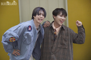 ”LÖVE ME” MV Behiind Photos（Group Photo）