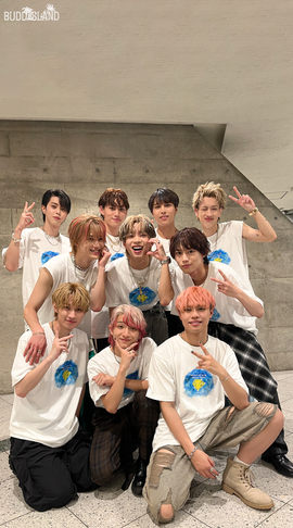 October 2023 - BUDDiiS -